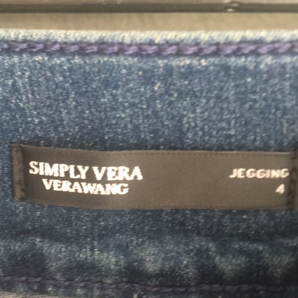 Jeans - Picture 2 of 2